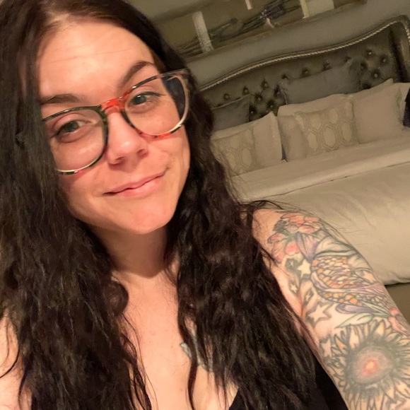 Meet your Posher, Racheal - Picture 2 of 3